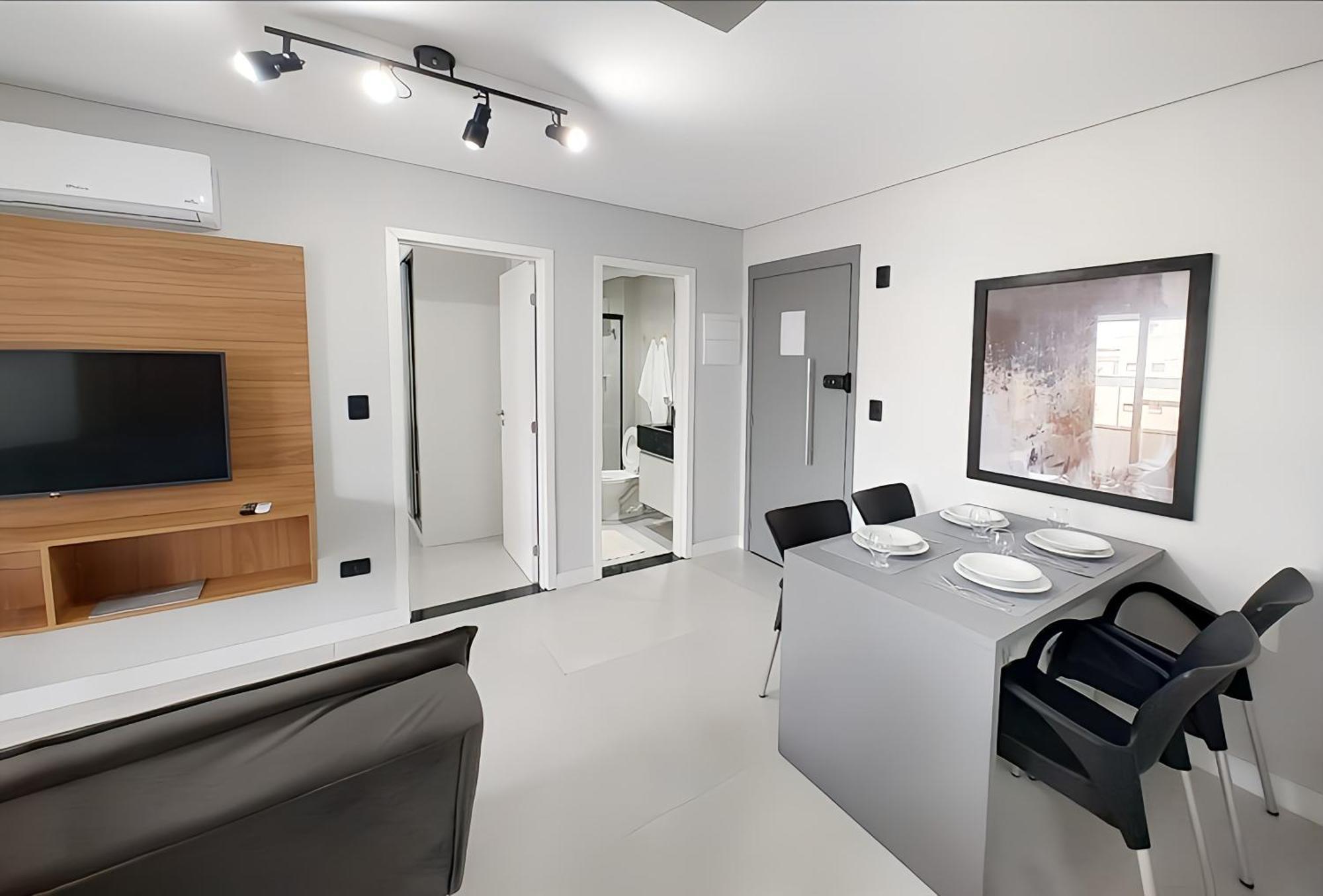 Apto Com Lazer Completo, Piscina, Ar, Mercadinho E Pet Friendly A 1 Min Da Praia برايا جراندي المظهر الخارجي الصورة
